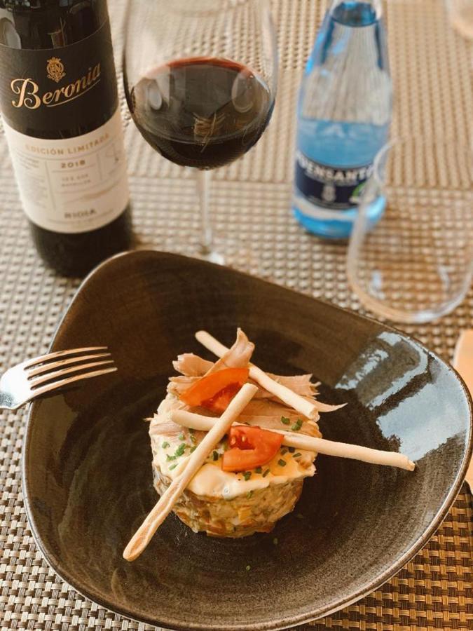 Don Paco Hotel ยาเนส ภายนอก รูปภาพ