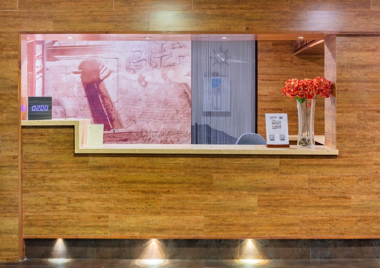 Don Paco Hotel ยาเนส ภายนอก รูปภาพ