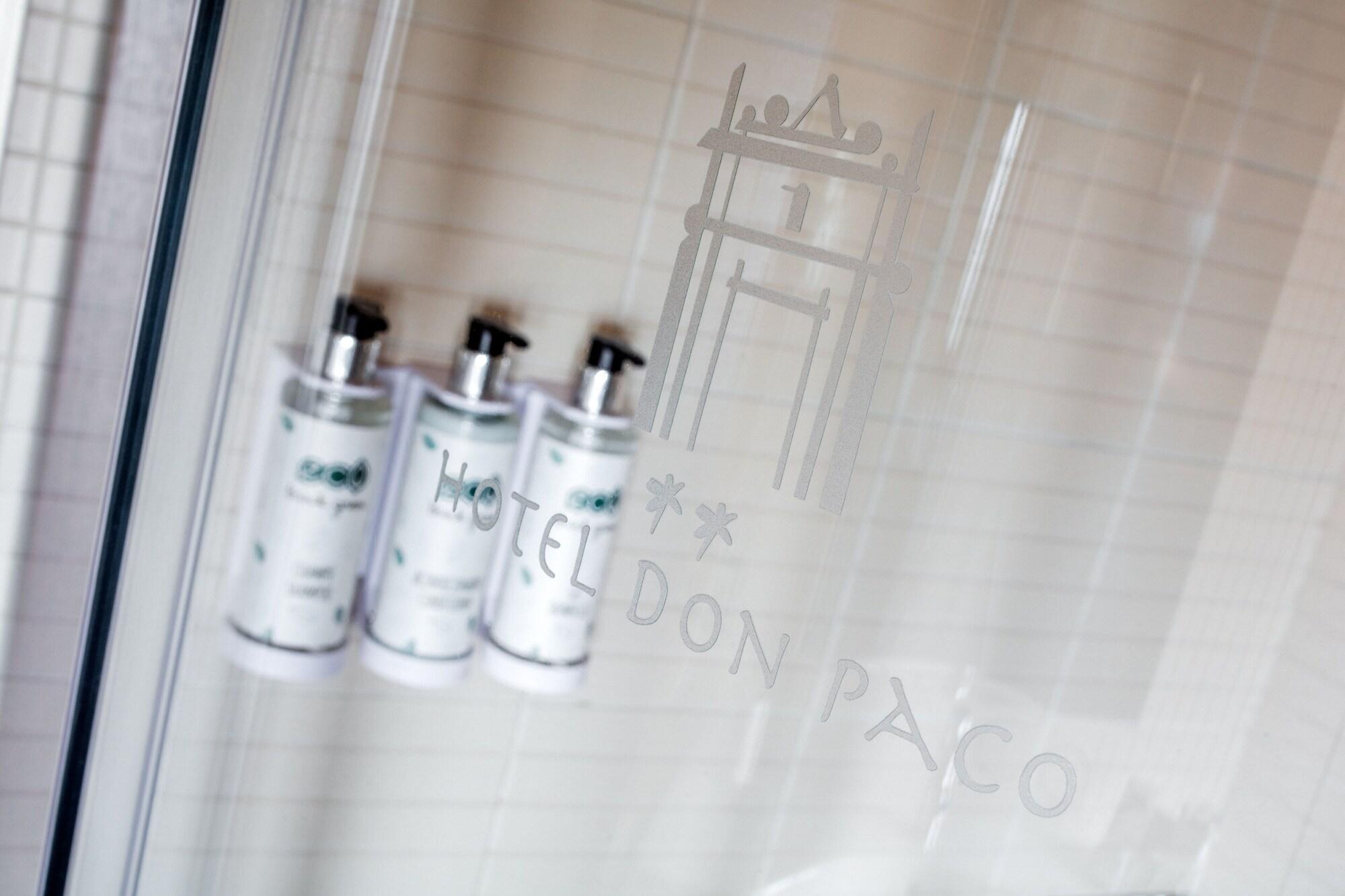 Don Paco Hotel ยาเนส ภายนอก รูปภาพ
